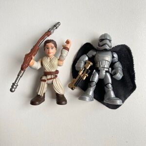 Playskool Heroes Galactic Heroes Star Wars Resistance Rey Jakku & Captain Phasma
